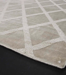 Vira Bamboo Viscose Rug - 5.3' x 7.9'